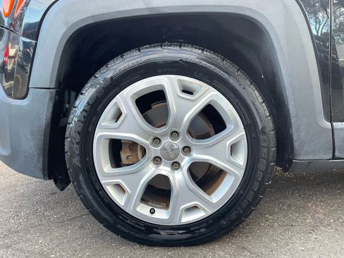 Used 2015 Jeep Renegade Limited image 16