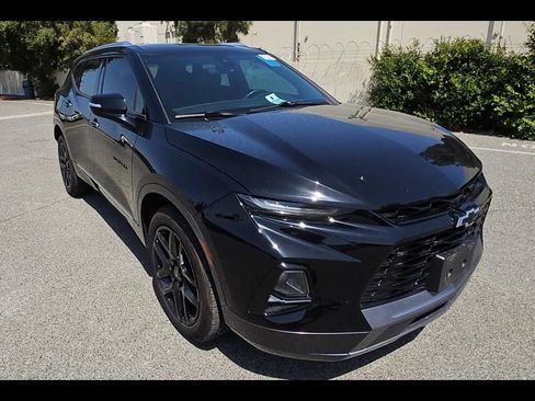 Used 2022 Chevrolet Blazer Premier w/ Enhanced Convenience Package FWD image 2