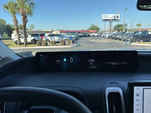 Used 2025 Ford Expedition Max Active AWD/4WD image 18