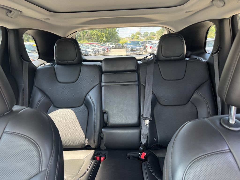 Used 2019 Jeep Cherokee Limited w/ Trailer Tow Group AWD/4WD image 22