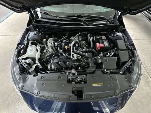 Used 2024 Nissan Altima 2.5 SR w/ SR Premium Package FWD image 29