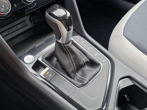 New 2026 Volkswagen Taos S image 15