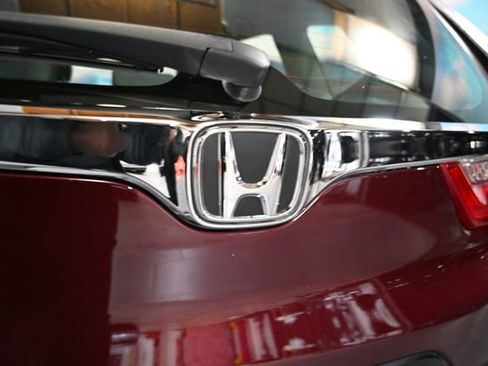 Used 2018 Honda CR-V LX image 15