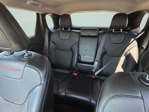 Used 2021 Jeep Cherokee Trailhawk w/ Premium Leather Package AWD/4WD image 29