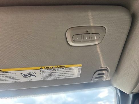 Used 2022 RAM 1500 Laramie AWD/4WD image 39