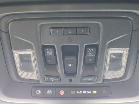 Used 2022 Chevrolet Silverado 2500 High Country w/ Z71 Off-Road Package image 14