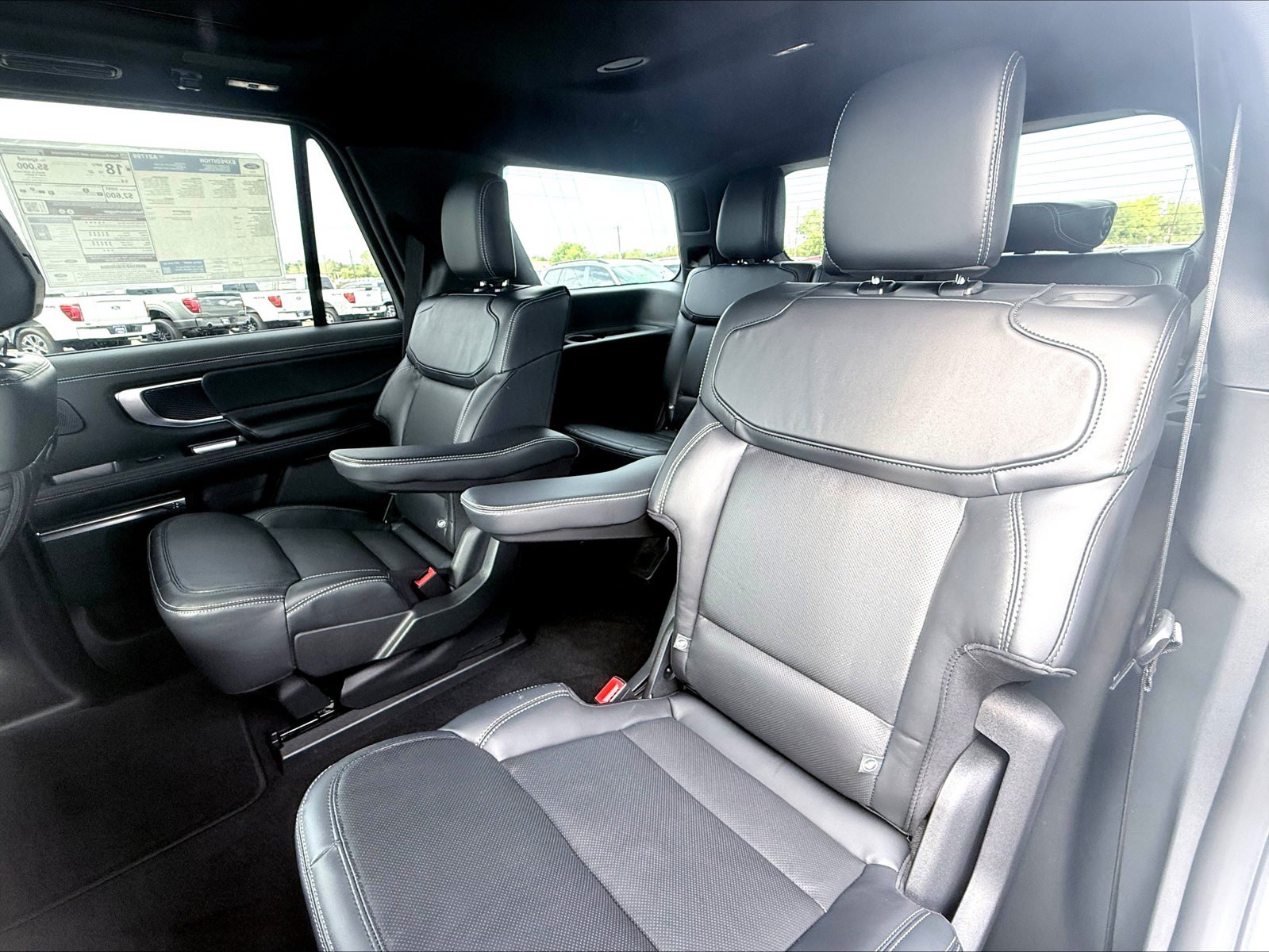 New 2027 Ford Expedition Platinum w/ Stealth Appearance Package AWD/4WD image 16