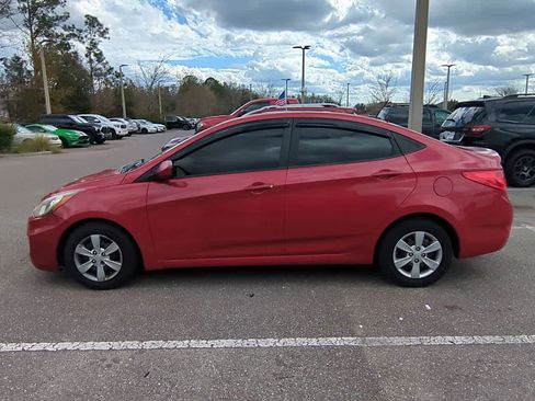 Used 2014 Hyundai Accent GLS image 3