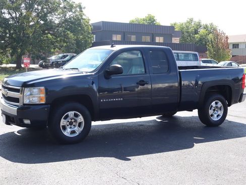 Used 2007 Chevrolet Silverado 1500 LT w/ 1LT Convenience Package image 10