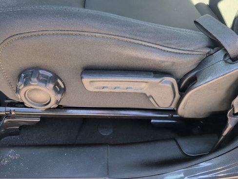 Used 2021 Jeep Wrangler Sport image 9