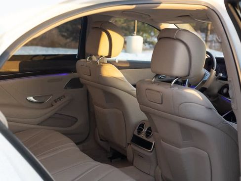 Used 2019 Mercedes-Benz S 560 4MATIC Sedan image 19