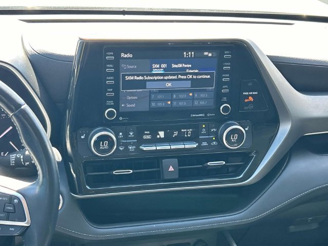 Used 2021 Toyota Highlander XLE FWD image 16