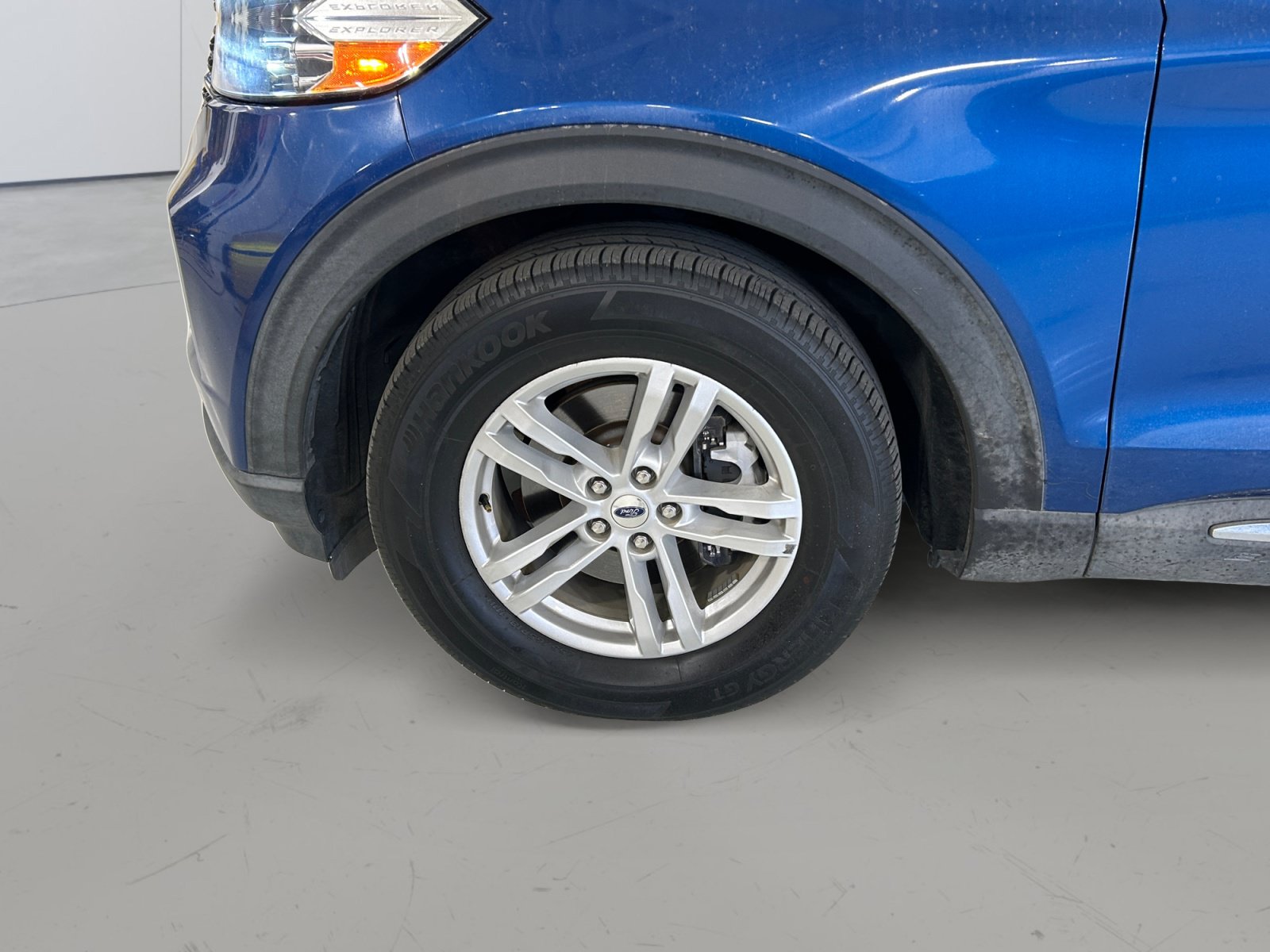 Certified 2022 Ford Explorer XLT w/ Equipment Group 202A RWD image 7