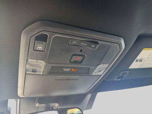 Used 2025 Toyota Tundra SR5 AWD/4WD image 29