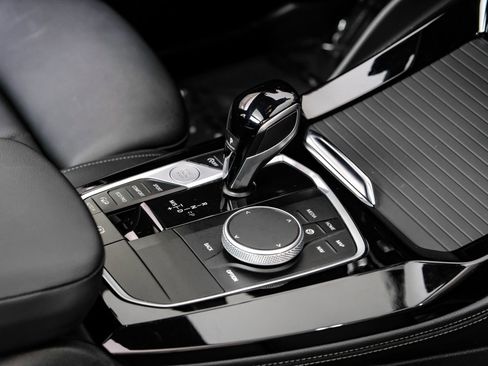 Used 2024 BMW X4 xDrive30i image 30