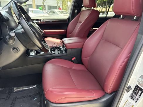 Used 2022 Lexus GX 460 Premium w/ Premium Package AWD/4WD image 11