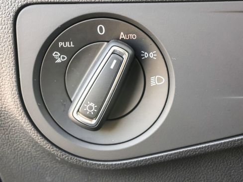 Used 2023 Volkswagen Tiguan SEL R-Line image 19