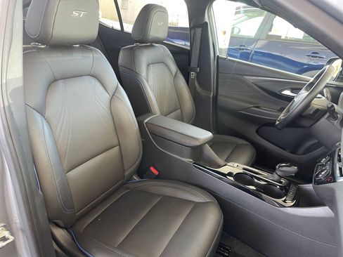 Used 2025 Buick Envista Sport Touring image 34