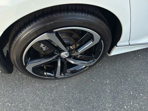 Used 2022 Honda Accord Touring image 7