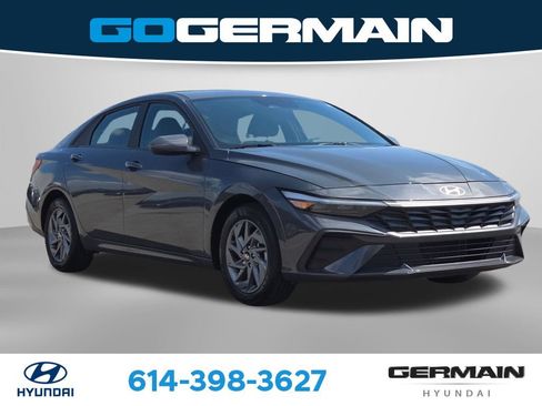 Used 2024 Hyundai Elantra SEL FWD image 4