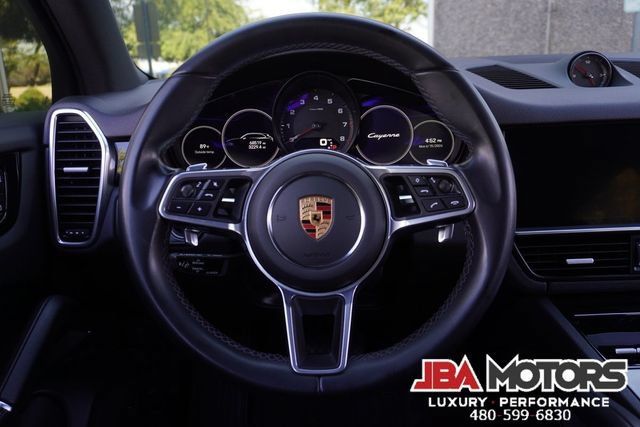 Used 2023 Porsche Cayenne AWD/4WD image 26