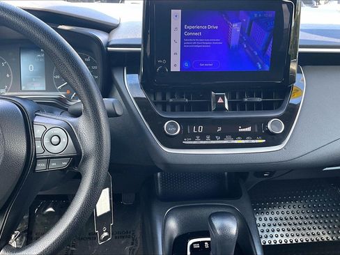 Used 2025 Toyota Corolla LE FWD image 6