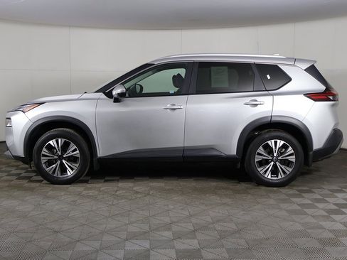 Used 2023 Nissan Rogue SV w/ SV Premium B Package image 17