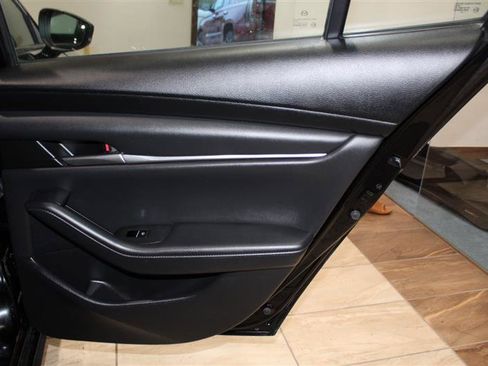 Used 2021 MAZDA MAZDA3 s FWD image 28