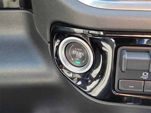 Used 2022 Chevrolet Silverado 1500 LTZ w/ LTZ Premium Package image 13