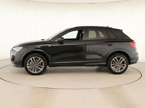 Certified 2025 Audi Q3 2.0T Premium w/ Convenience Package image 2