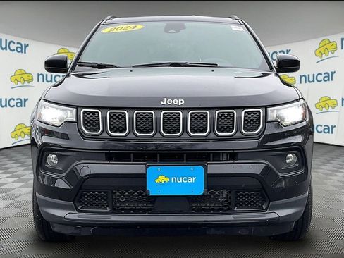 Used 2024 Jeep Compass Latitude w/ Altitude Special Edition image 2