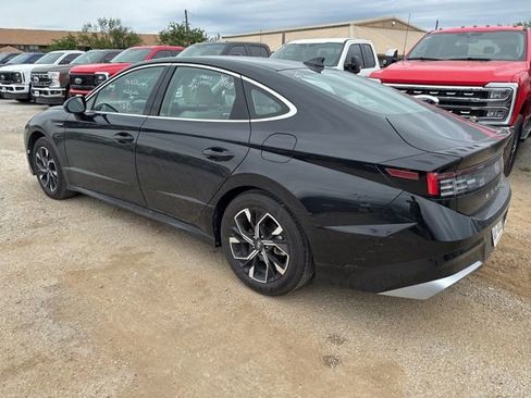 Used 2025 Hyundai Sonata SEL FWD image 3