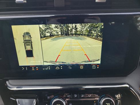 Used 2024 GMC Sierra 1500 AT4 w/ Technology Package image 20