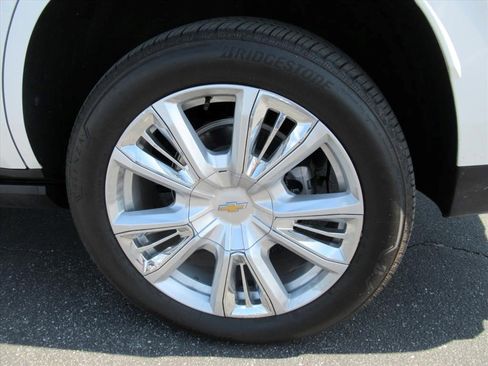 Certified 2024 Chevrolet Tahoe High Country w/ Advanced Technology Package image 11