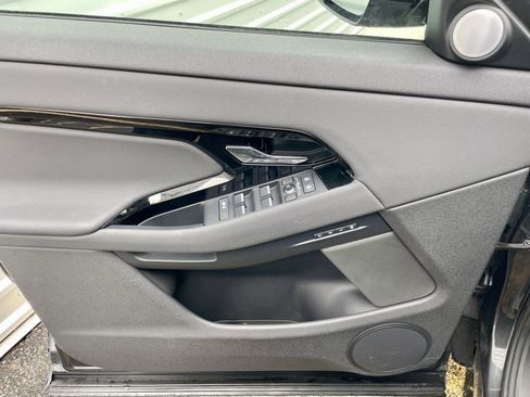 Certified 2024 Land Rover Range Rover Evoque Dynamic SE image 12