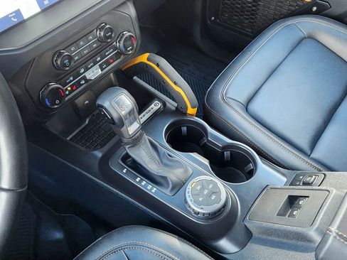 Used 2024 Ford Bronco Badlands image 28