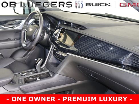 Certified 2025 Cadillac XT6 Premium Luxury image 19