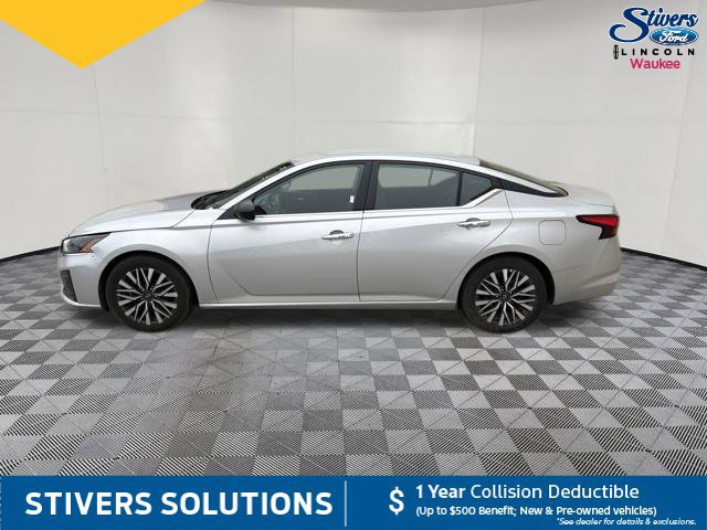 Used 2025 Nissan Altima 2.5 SV FWD image 10