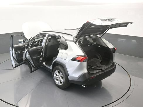 Used 2022 Toyota RAV4 XLE w/ Convenience Package FWD image 64