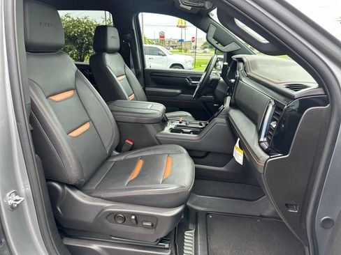 Used 2025 GMC Sierra 2500 AT4 AWD/4WD image 25