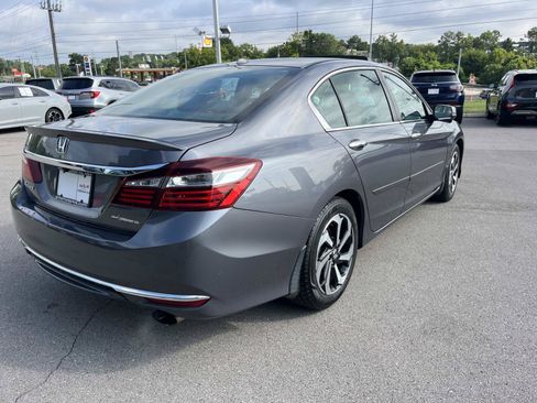 Used 2016 Honda Accord EX image 3