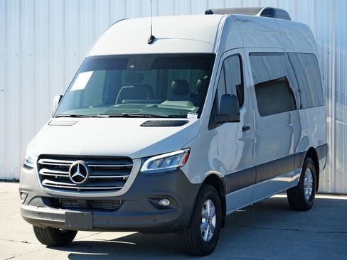 Used 2022 Mercedes-Benz Sprinter 1500 image 43