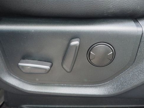 Used 2019 Ford F150 Lariat w/ Equipment Group 502A Luxury image 17