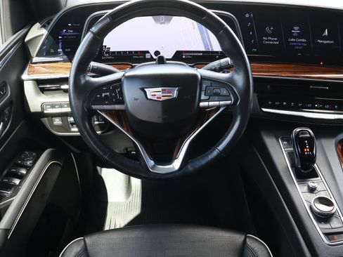 Used 2021 Cadillac Escalade ESV Premium Luxury w/ Driver Assist Tech Package image 16