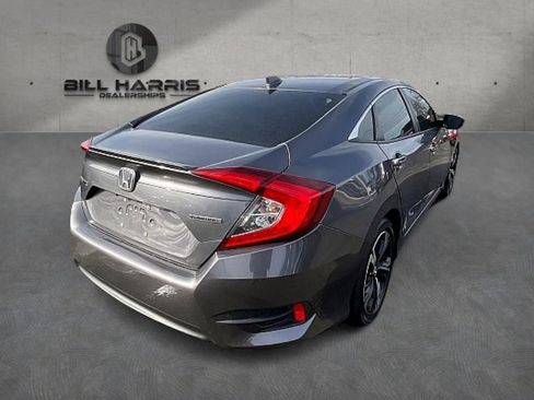 Used 2017 Honda Civic Touring image 5