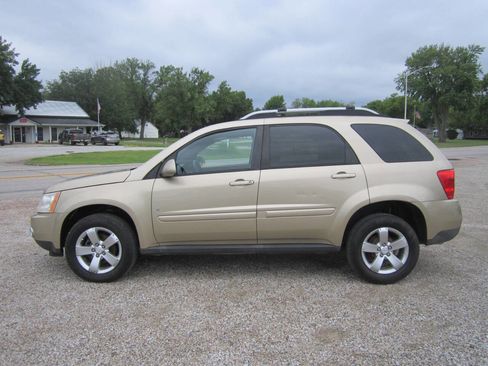 Used 2006 Pontiac Torrent 2WD w/ Preferred Package image 1
