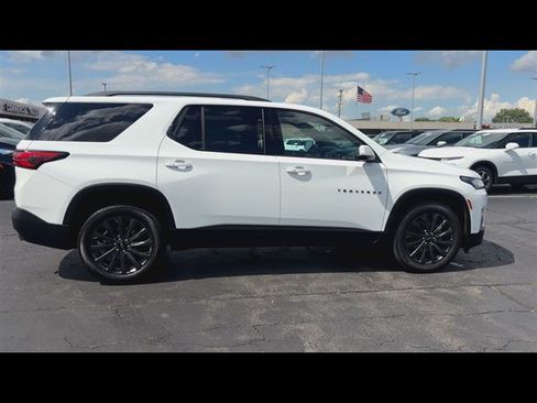 Certified 2023 Chevrolet Traverse RS w/ LPO, Floor Liner Package FWD image 9