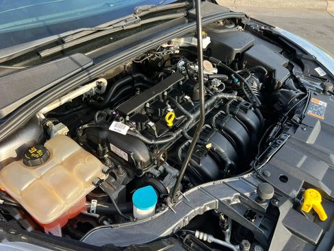 Used 2018 Ford Focus SE FWD image 38