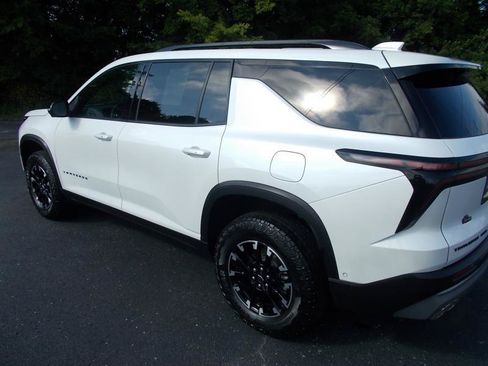 Used 2024 Chevrolet Traverse Z71 w/ Enhanced Driving Package AWD/4WD image 5