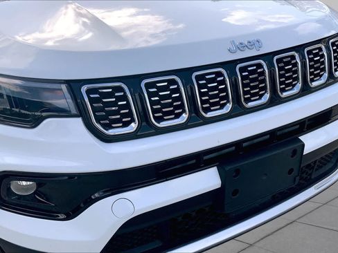 Used 2025 Jeep Compass Limited AWD/4WD image 30